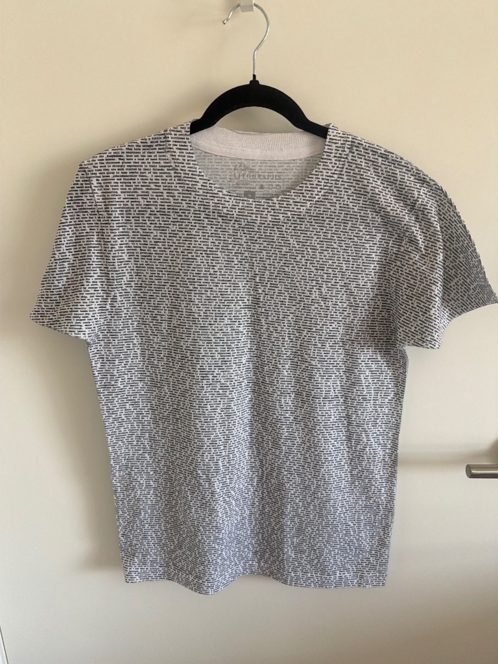 Litographs Gullivers Travel T Shirt Size S